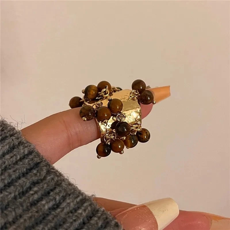 Sara Retro-Inspired High-Quality Natural Stone Fringe Ring