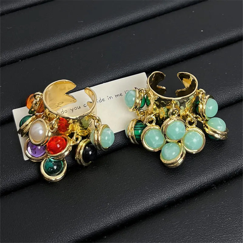 Sara Retro-Inspired High-Quality Natural Stone Fringe Ring