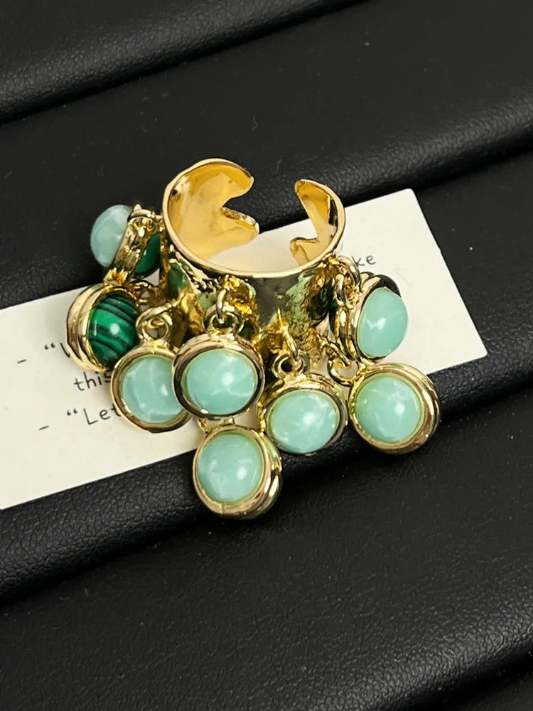 Sara Retro-Inspired High-Quality Natural Stone Fringe Ring