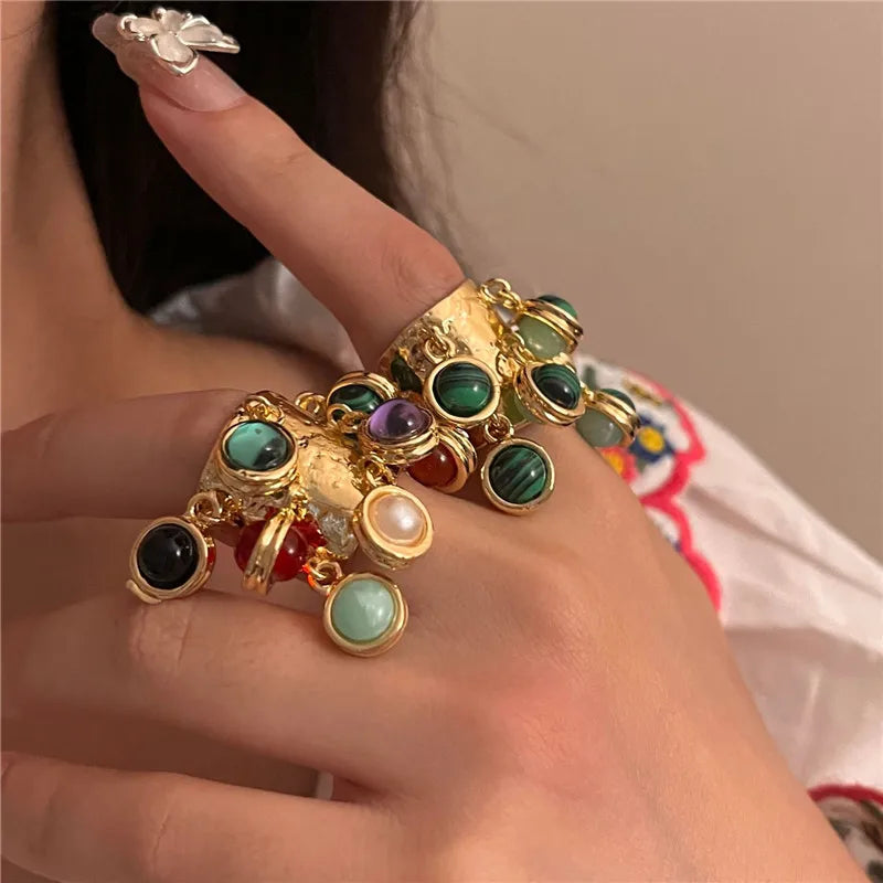 Sara Retro-Inspired High-Quality Natural Stone Fringe Ring
