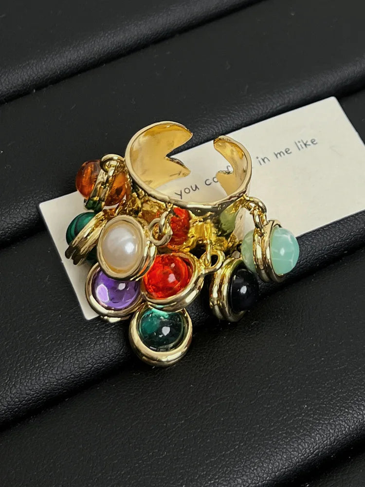 Sara Retro-Inspired High-Quality Natural Stone Fringe Ring