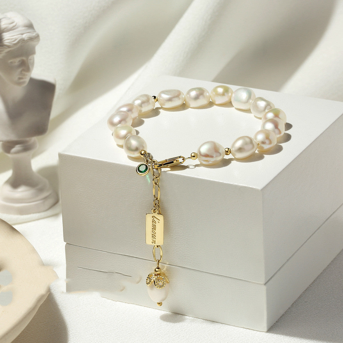 Elegant Saint Denis Natural Pearl and Zirconia Bracelet