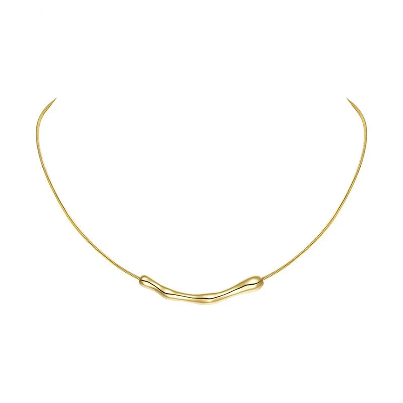 Elegant Gold-Colored Stainless Steel Collarbone Necklace for Women – Classic Short Pendant Jewelry